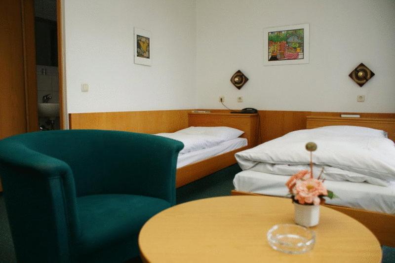 Hotel Koch Maingau Obertshausen Rom bilde
